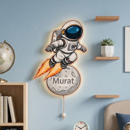 Kişiye Özel İsimli Astronot  LED Ahşap Gece Lambası