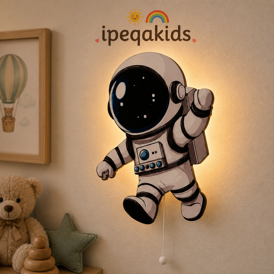 Astronot Led Işıklı Bebek Odası Ahşap Duvar Dekoru - Gece Lambası