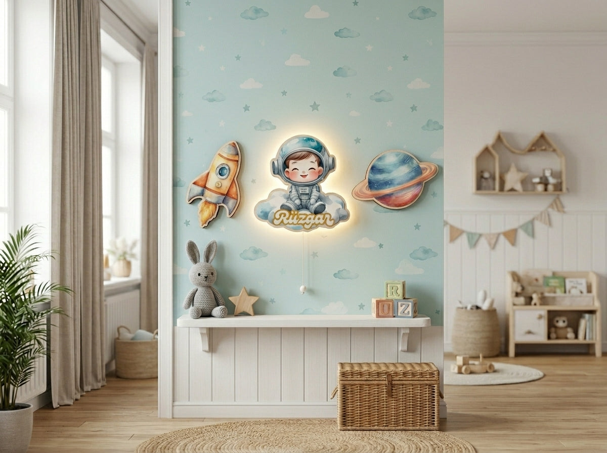 Kişiye Özel İsimli Astronot 3 parça Set, Led Işıklı Bebek Odası Ahşap Duvar Dekoru-İsim için Whatsapptan mesaj Atınız- - Gece Lambası