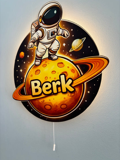 Kişiye Özel İsimli Astronot  LED Ahşap Gece Lambası