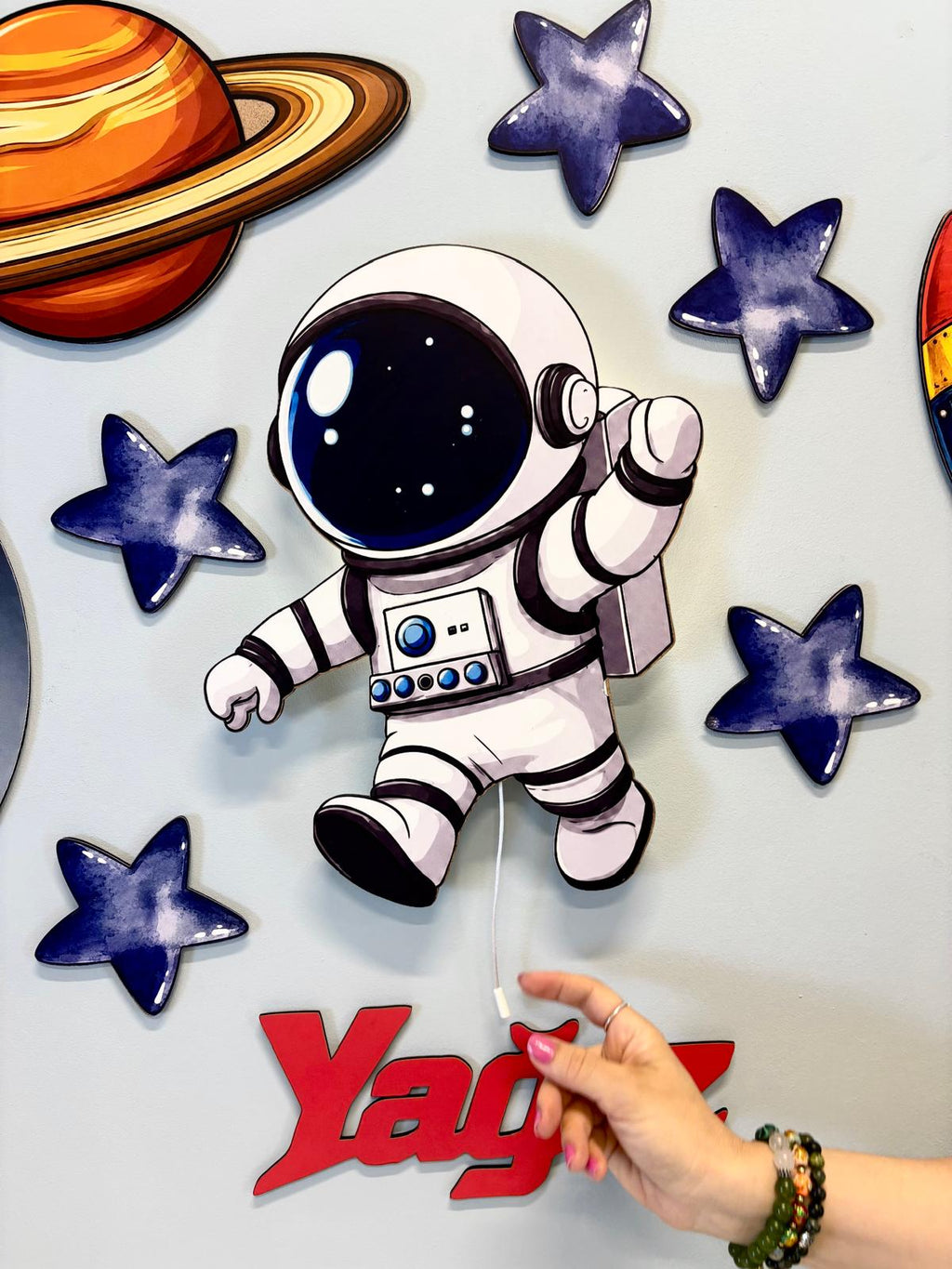 Kişiye Özel İsimli Astronot 10 Parça Set - Led Işıklı Bebek Odası Ahşap Duvar Dekoru-İsim için Whatsapptan mesaj Atınız- - Gece Lambası