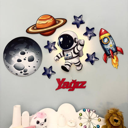 Kişiye Özel İsimli Astronot 10’lu LED Ahşap Gece Lambası