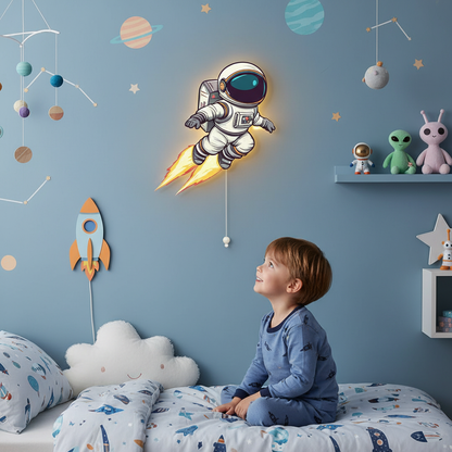 Uçan Astronot Led Işıklı Bebek Odası Ahşap Duvar Dekoru - Gece Lambası
