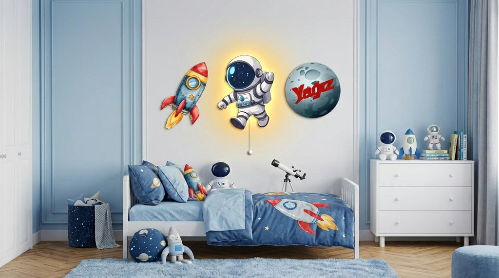 Kişiye Özel İsimli Astronot 3 parça Set, Led Işıklı Bebek Odası Ahşap Duvar Dekoru-İsim için Whatsapptan mesaj Atınız- - Gece Lambası