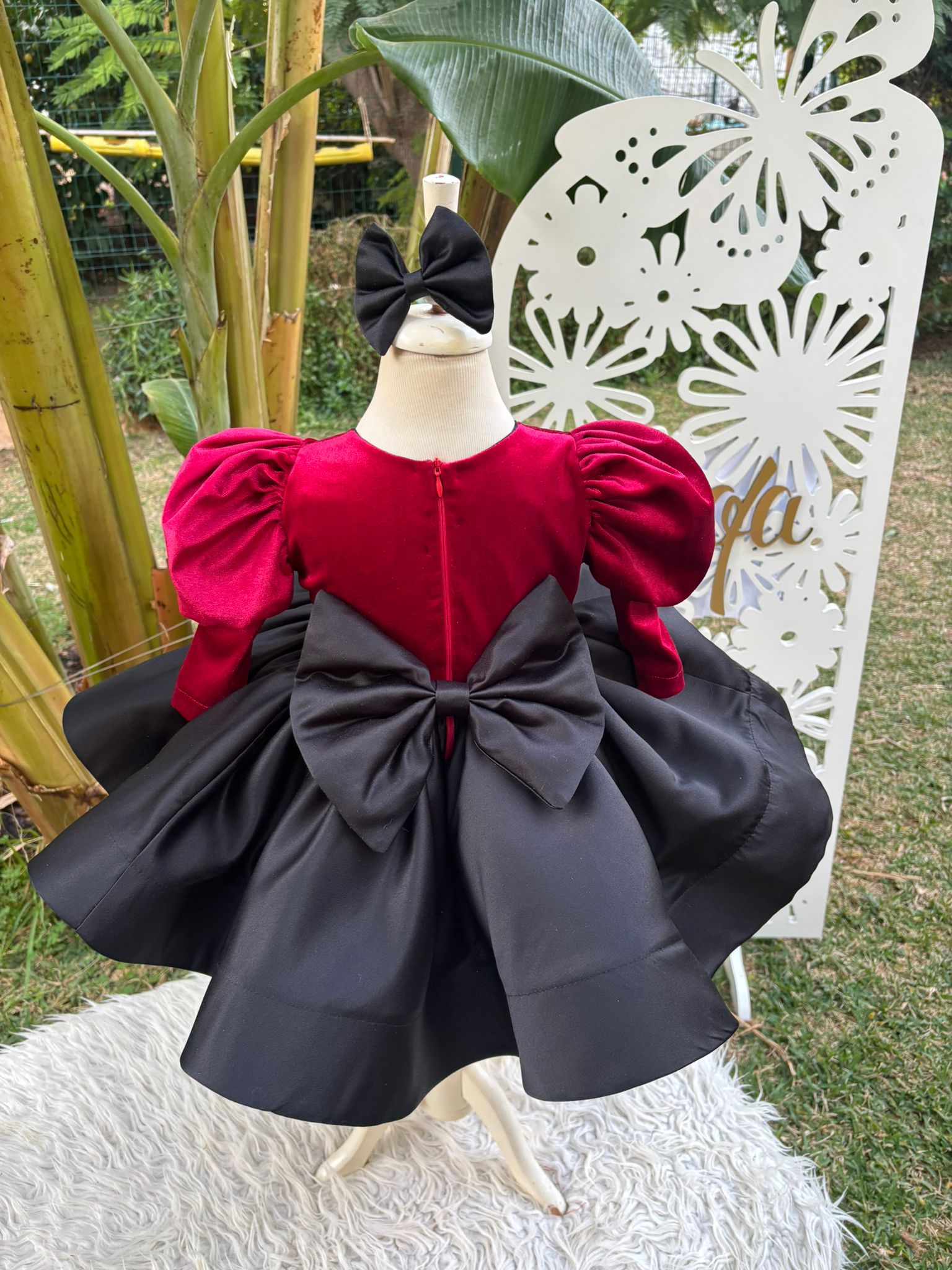 Bordo Kadife Kelebek Aplikli Kız Çocuk Abiye - Bebek Doğum Günü Elbisesi - ipeqakids – kız çocuk elbisesi