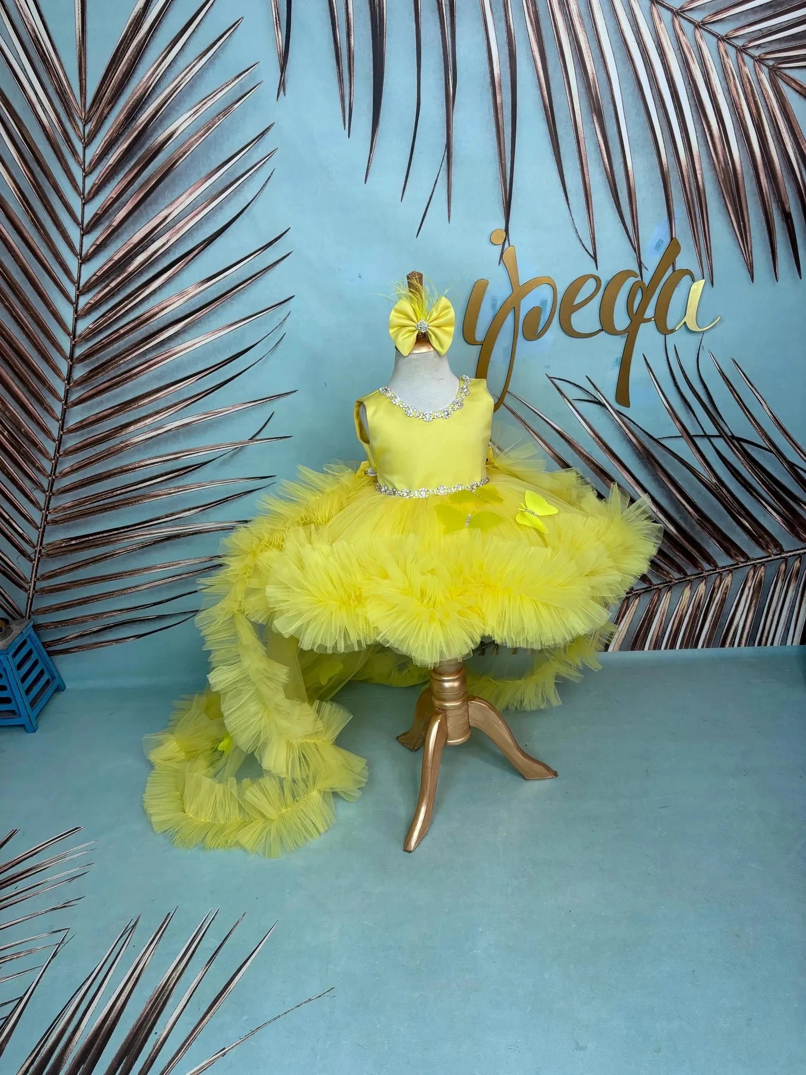 Sarı Kelebekli ve Kristalli Kız Çocuk Abiye - Bebek Düğün Elbisesi - ipeqakids – kız çocuk elbisesi