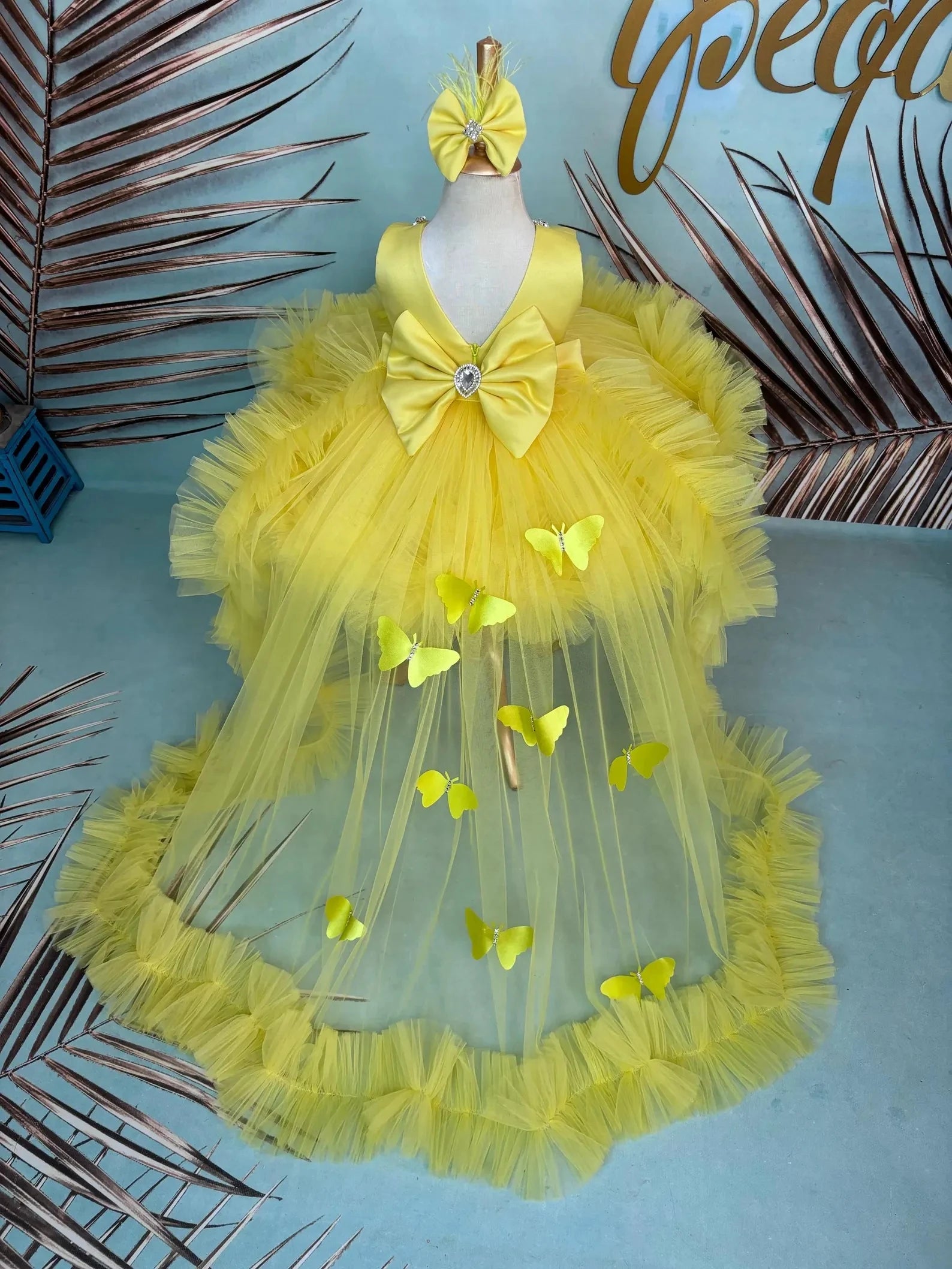 Sarı Kelebekli ve Kristalli Kız Çocuk Abiye - Bebek Düğün Elbisesi - ipeqakids – kız çocuk elbisesi