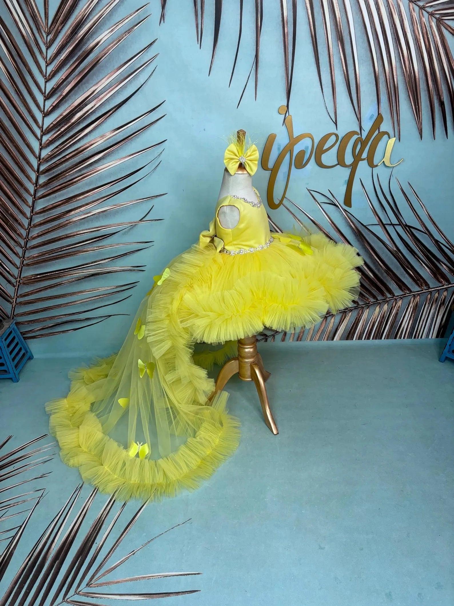 Sarı Kelebekli ve Kristalli Kız Çocuk Abiye - Bebek Düğün Elbisesi - ipeqakids – kız çocuk elbisesi