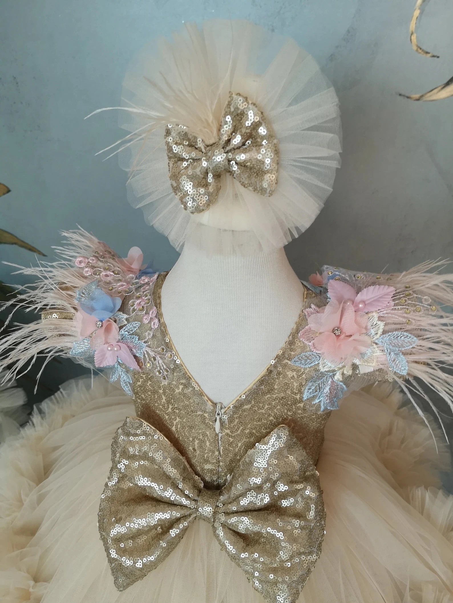 Bej Rengi Kelebekli Güpürlü Kız Çocuk Abiye - Bebek Parti Kostümü - ipeqakids – kız çocuk elbisesi