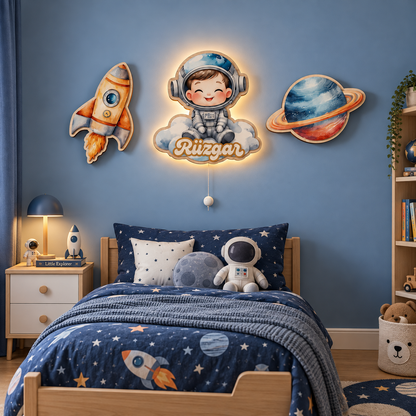 İsimli Çocuk Astronot 3 Parça LED Ahşap Dekor Seti