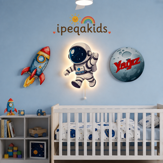 Kişiye Özel İsimli Astronot 3’lü LED Ahşap Gece Lambası